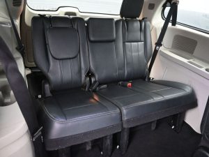 Used 2013 Chrysler Town & Country Touring — thumbnail 16