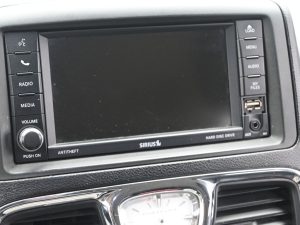 Used 2013 Chrysler Town & Country Touring — thumbnail 31